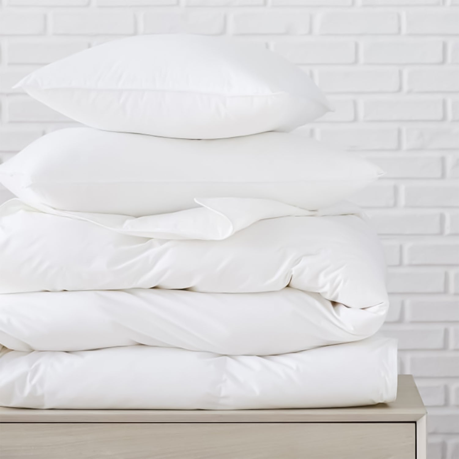 Queen Size Comforter Set with 2 Pillows